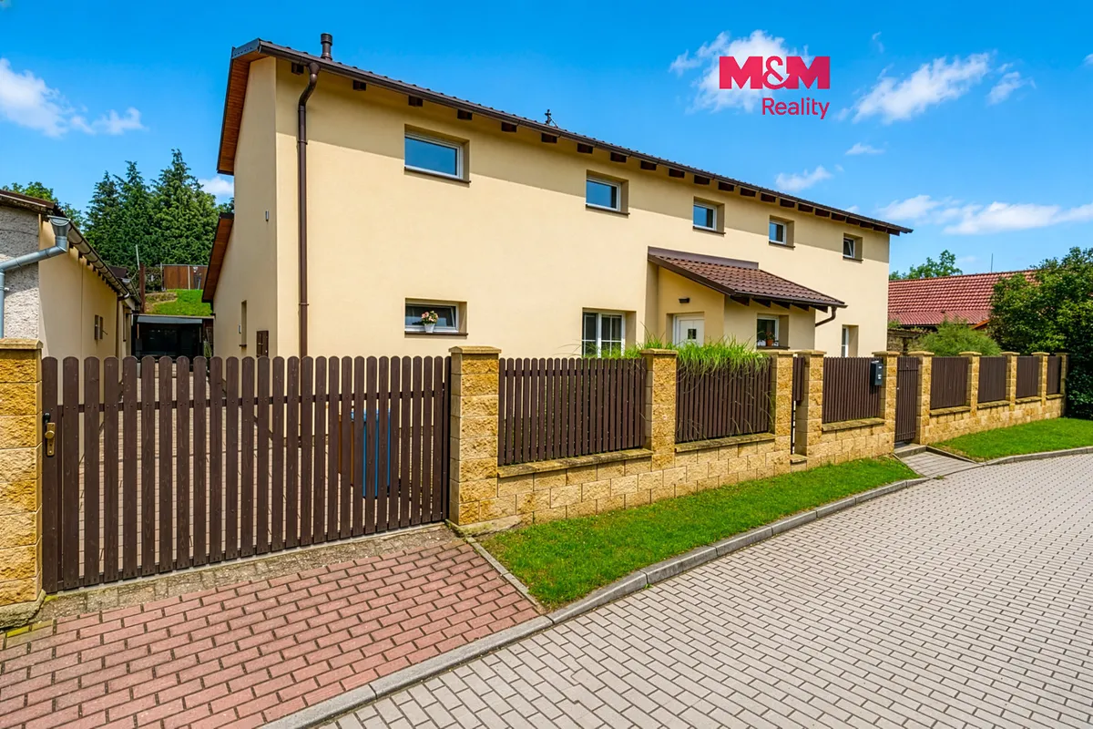 Prodej rodinného domu 168 m², pozemek 836 m²